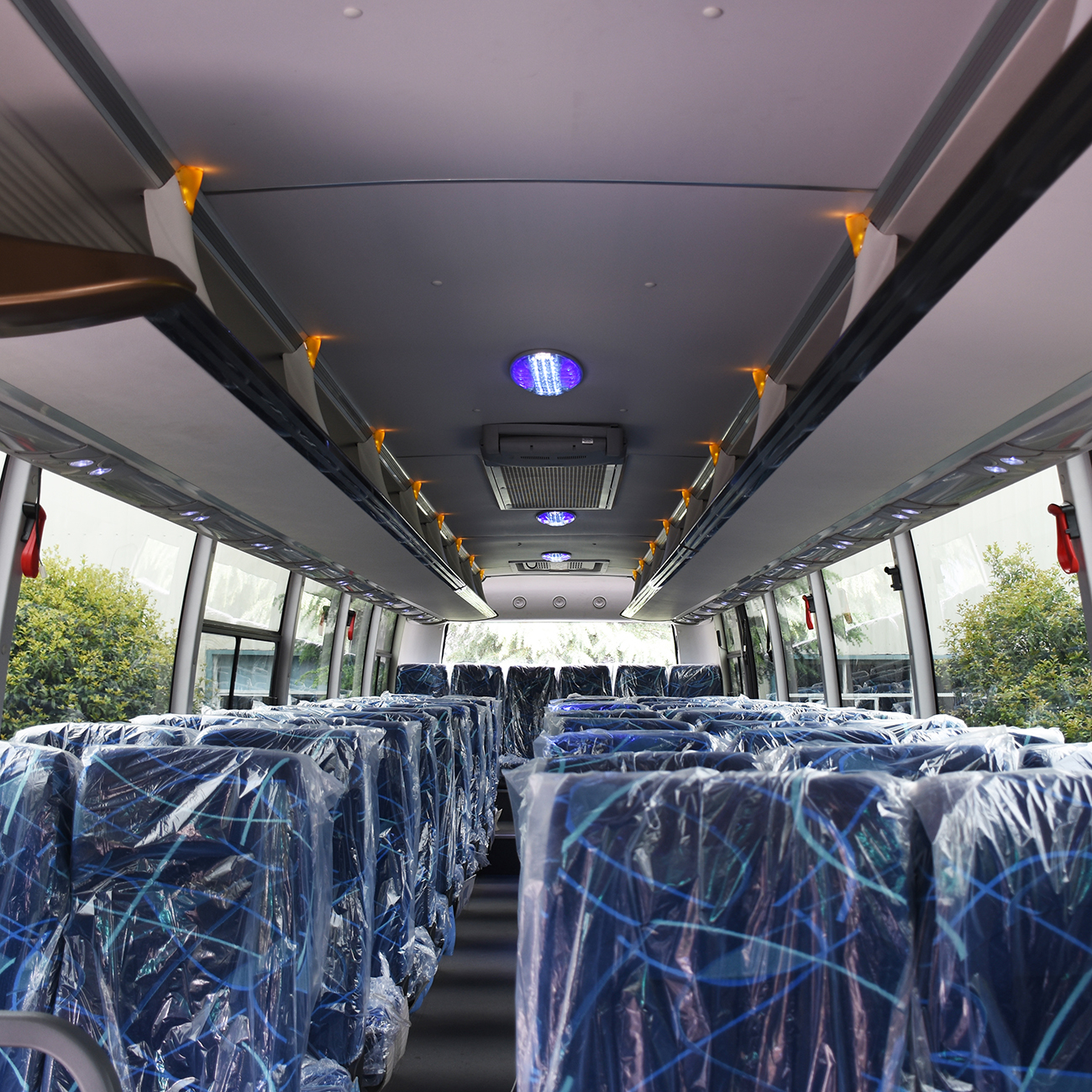 China Factory 12 Meters Diesel New Luxury 50 Seats Coach Bus and 55seats Coach Bus Passenger Bus Tourist Bus for Sale