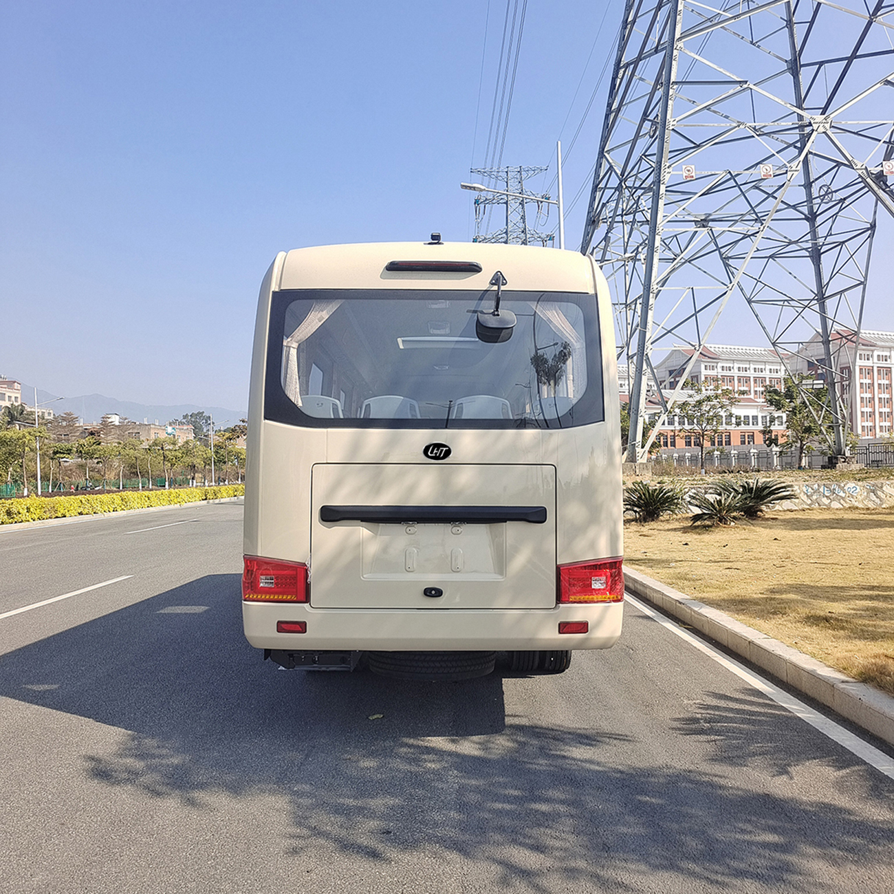 China Factory 6-7m Diesel New Luxury Coster Bus 18-29 Seat Mini Bus Passenger Bus Tourist Bus for Sale for Sale