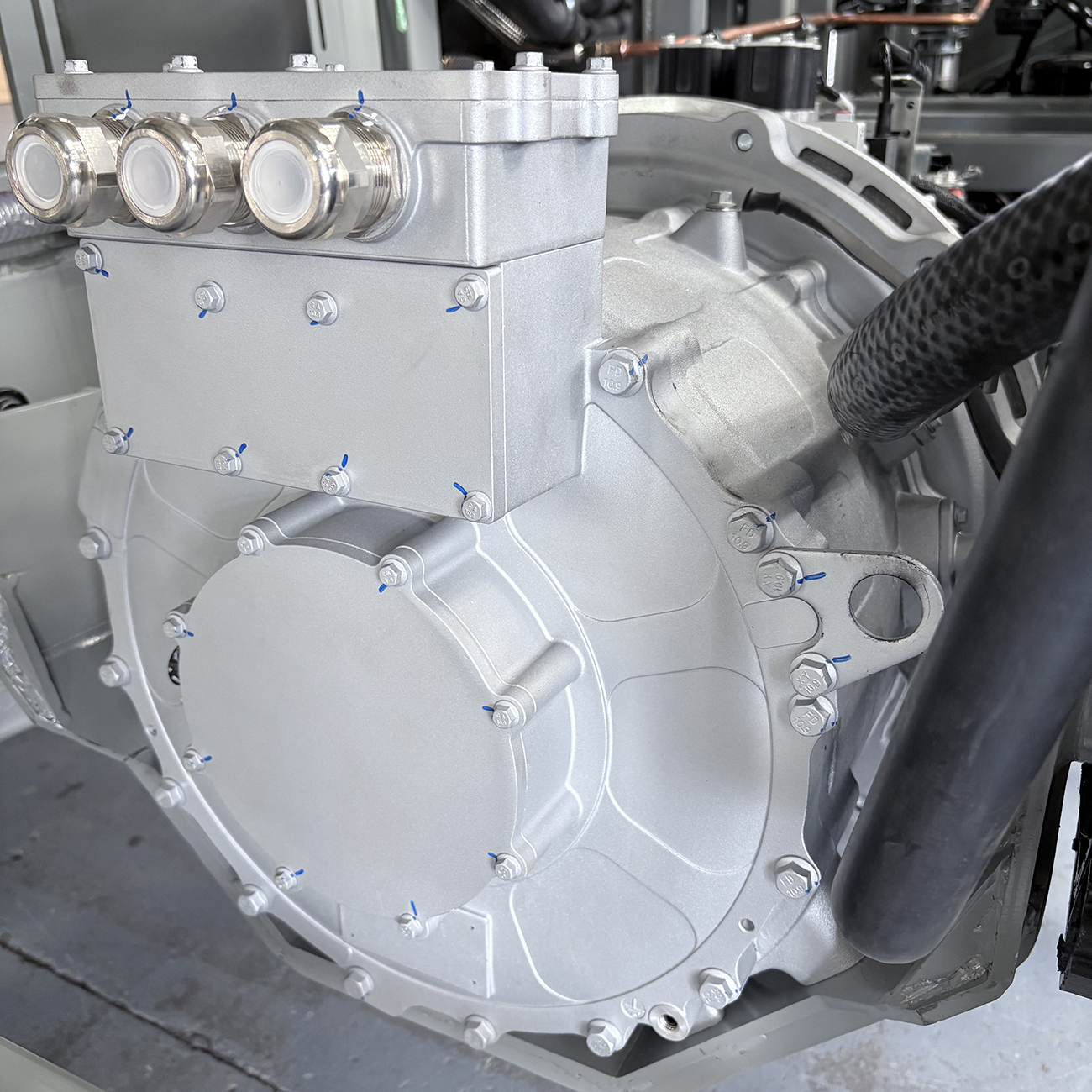 Electric Vehicle Motor, MCU Vcu Electric Bus Truk Motor, MCU Vcu Electric Automobile Parts