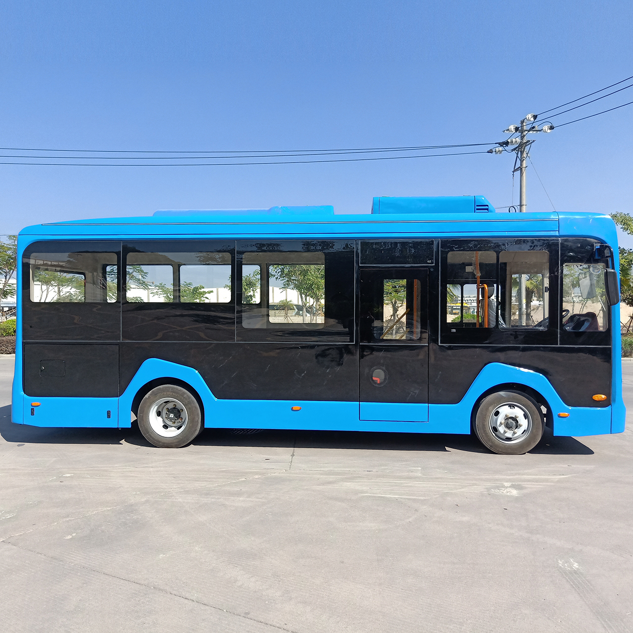 China Factory 5-7m New Energy 12-15 Seats Micro Circulation Small EV Electric City Bus Low Entry City Bus Low Floor City Bus