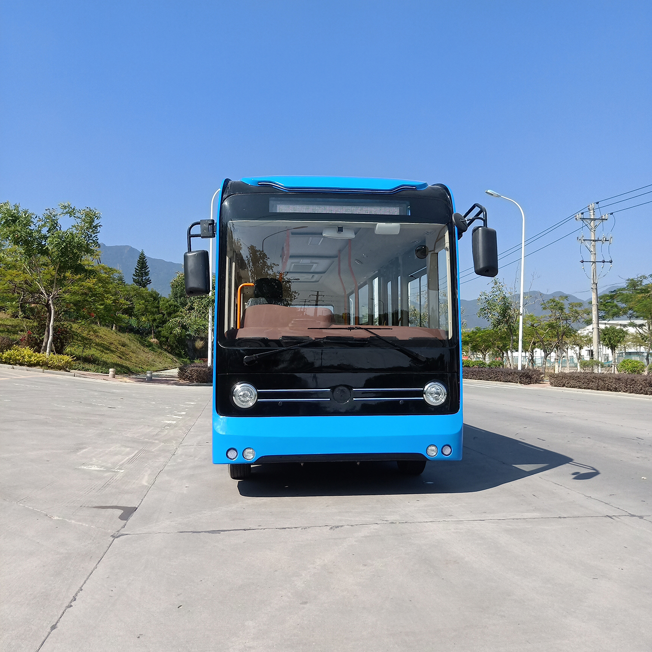 China Factory 5-7m New Energy 12-15 Seats Micro Circulation Small EV Electric City Bus Low Entry City Bus Low Floor City Bus