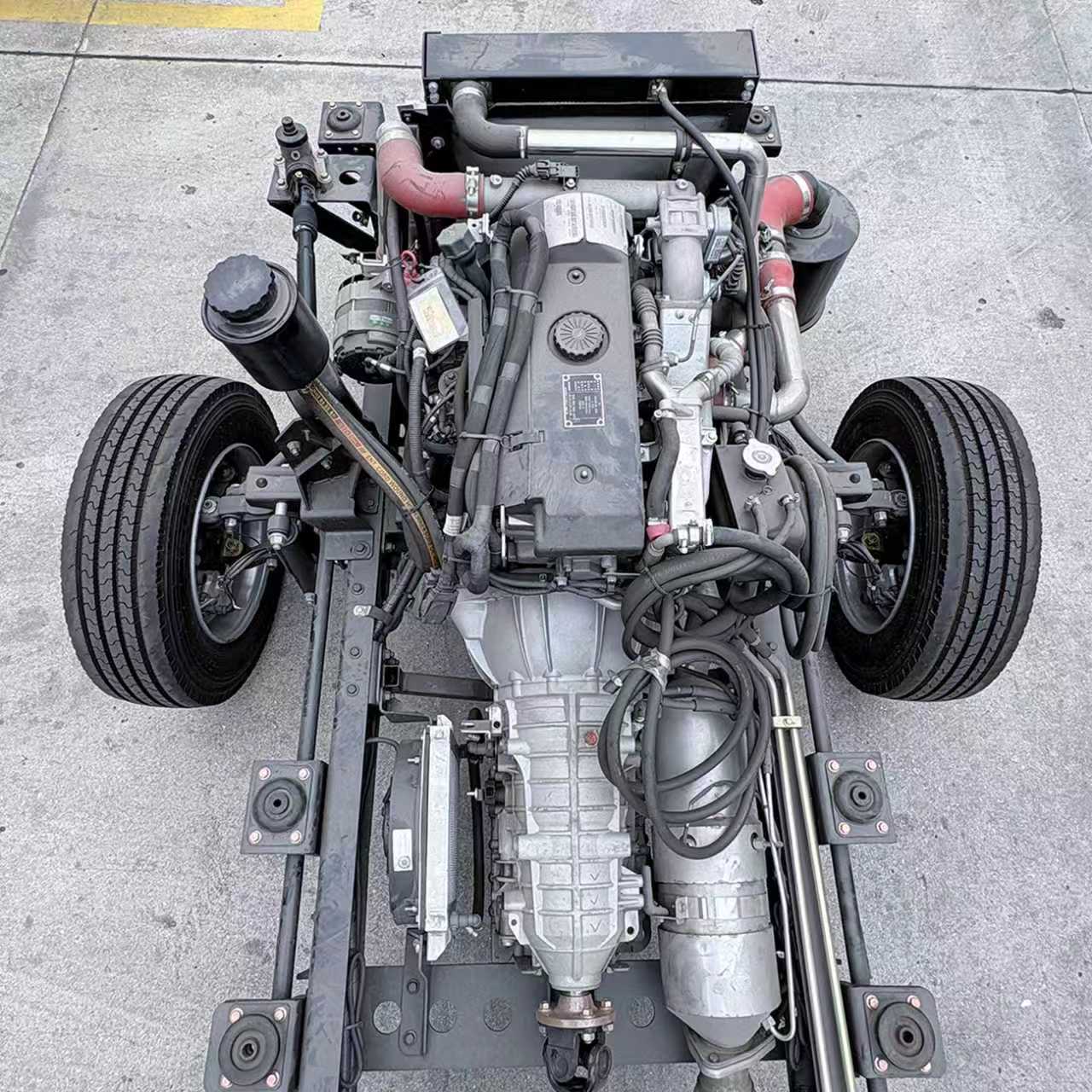 China Factory 7m Coaster Diesel Coach Chassis - High-Strength Shock Absorption, Suitable for Complex Urban And Rural Road Conditions