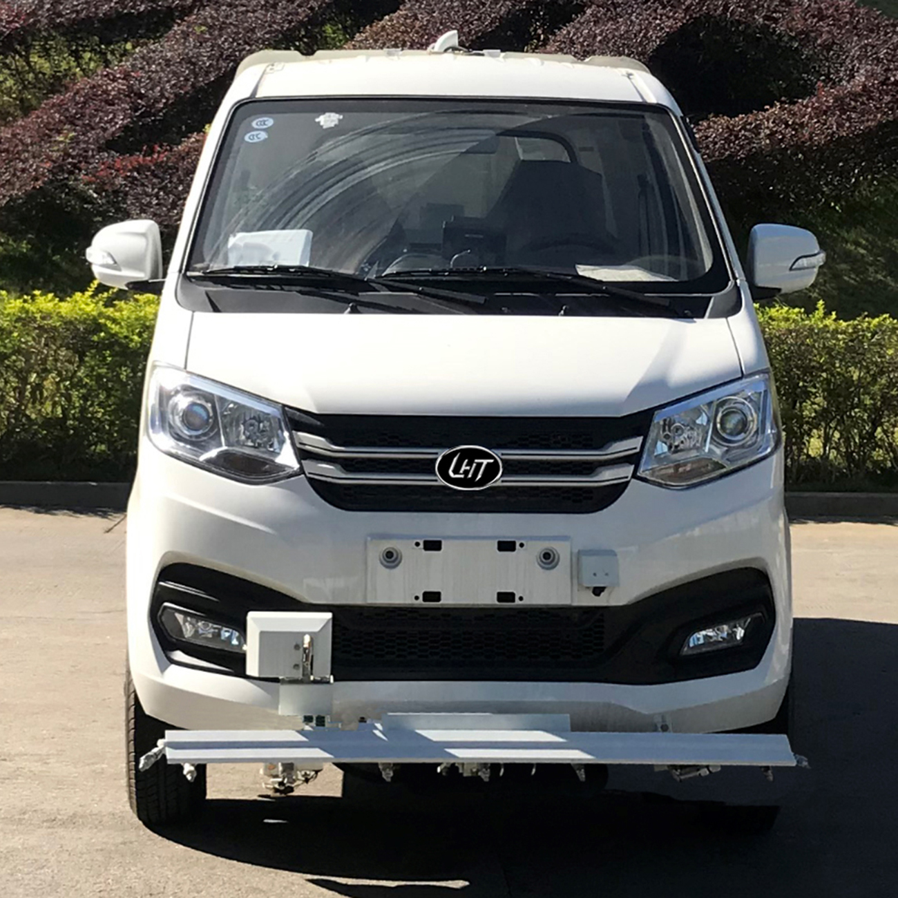 China Factory High-Pressure Water Cleaning Truck, Equipped with Advanced Spraying Technology Sanitation Truck Special Truck