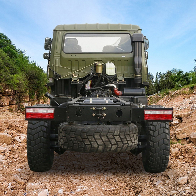 China Factory 4X4 9 Ton Civil Platform Special Civil Truck Chassis