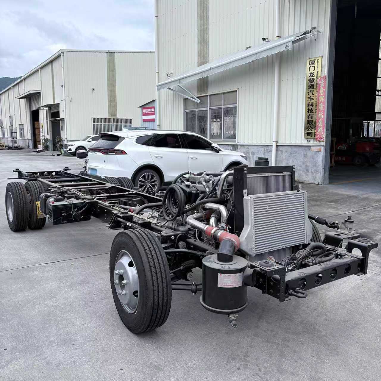 China Factory 7m Coaster Diesel Coach Chassis - High-Strength Shock Absorption, Suitable for Complex Urban And Rural Road Conditions