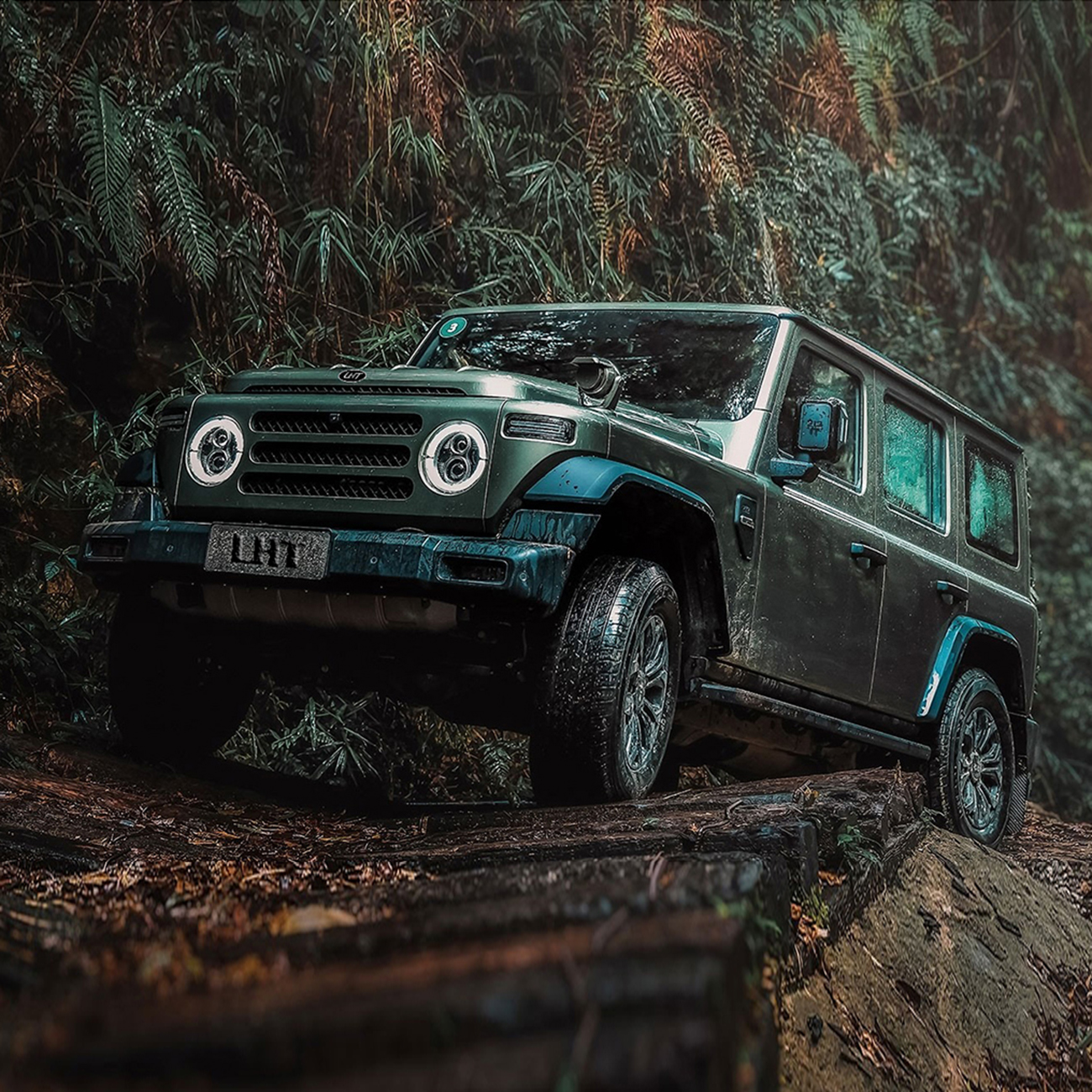 China Factory New Off-Road Vehicle 212, Four-Wheel Drive System Jeep