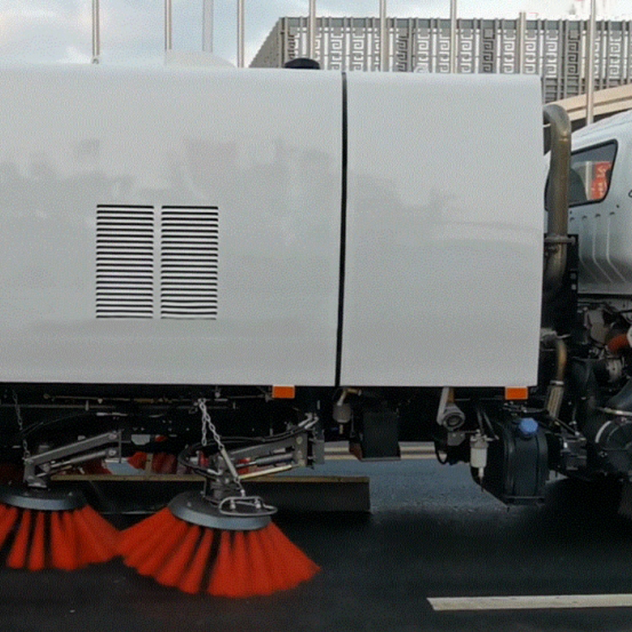 China Factory Road Cleaning Sweeper Sanitation Truck