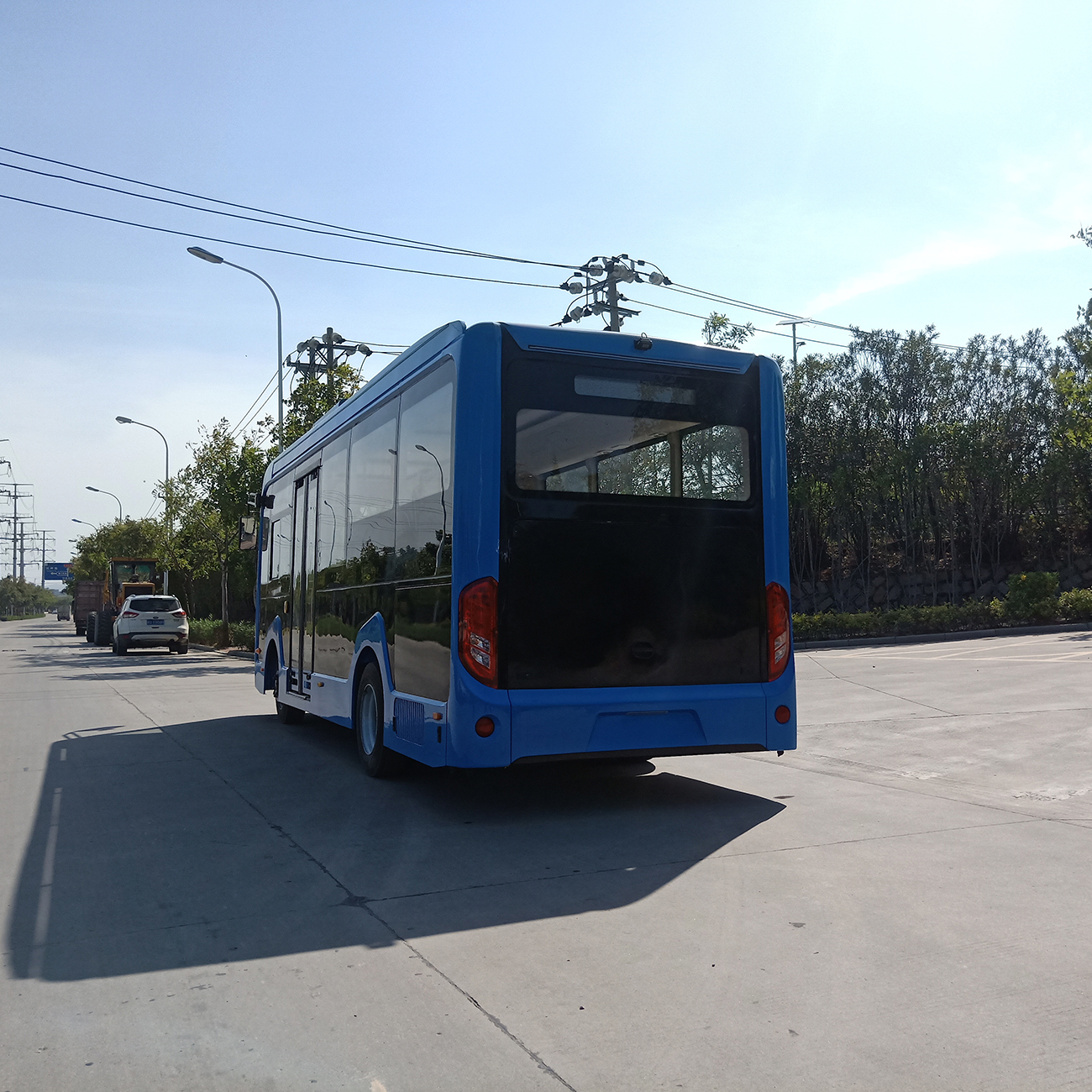 China Factory 5-7m New Energy 12-15 Seats Micro Circulation Small EV Electric City Bus Low Entry City Bus Low Floor City Bus