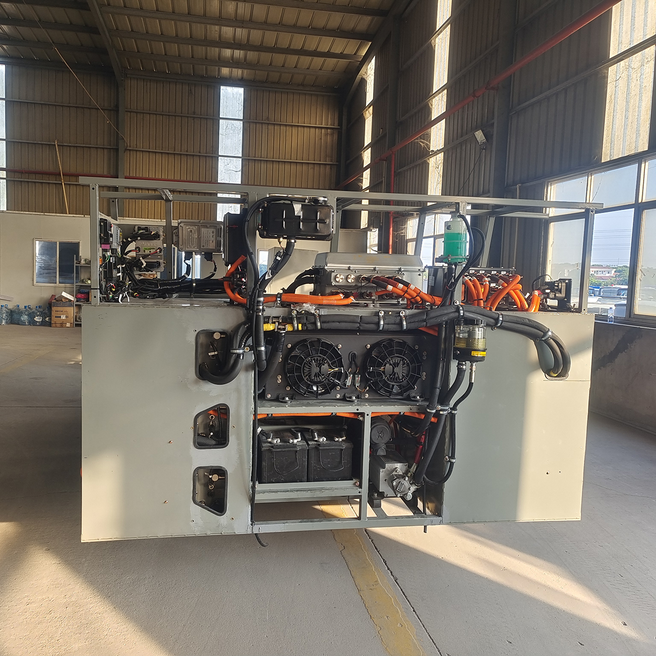 China Factory 12m Electric City Luxury Commuter Bus Chassis Design