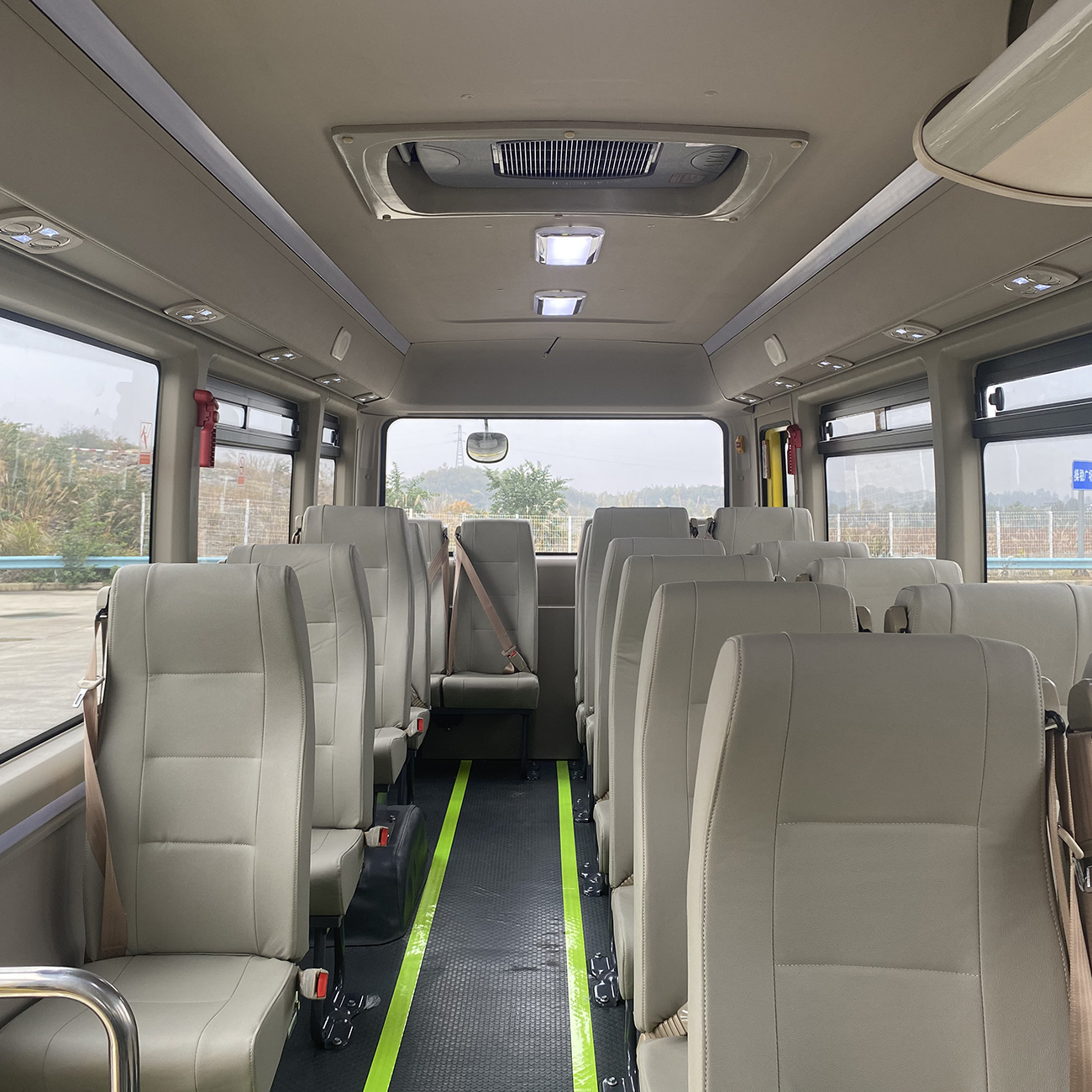 China Factory 6-7m Diesel New Luxury Coster Bus 18-29 Seat Mini Bus Passenger Bus Tourist Bus for Sale for Sale