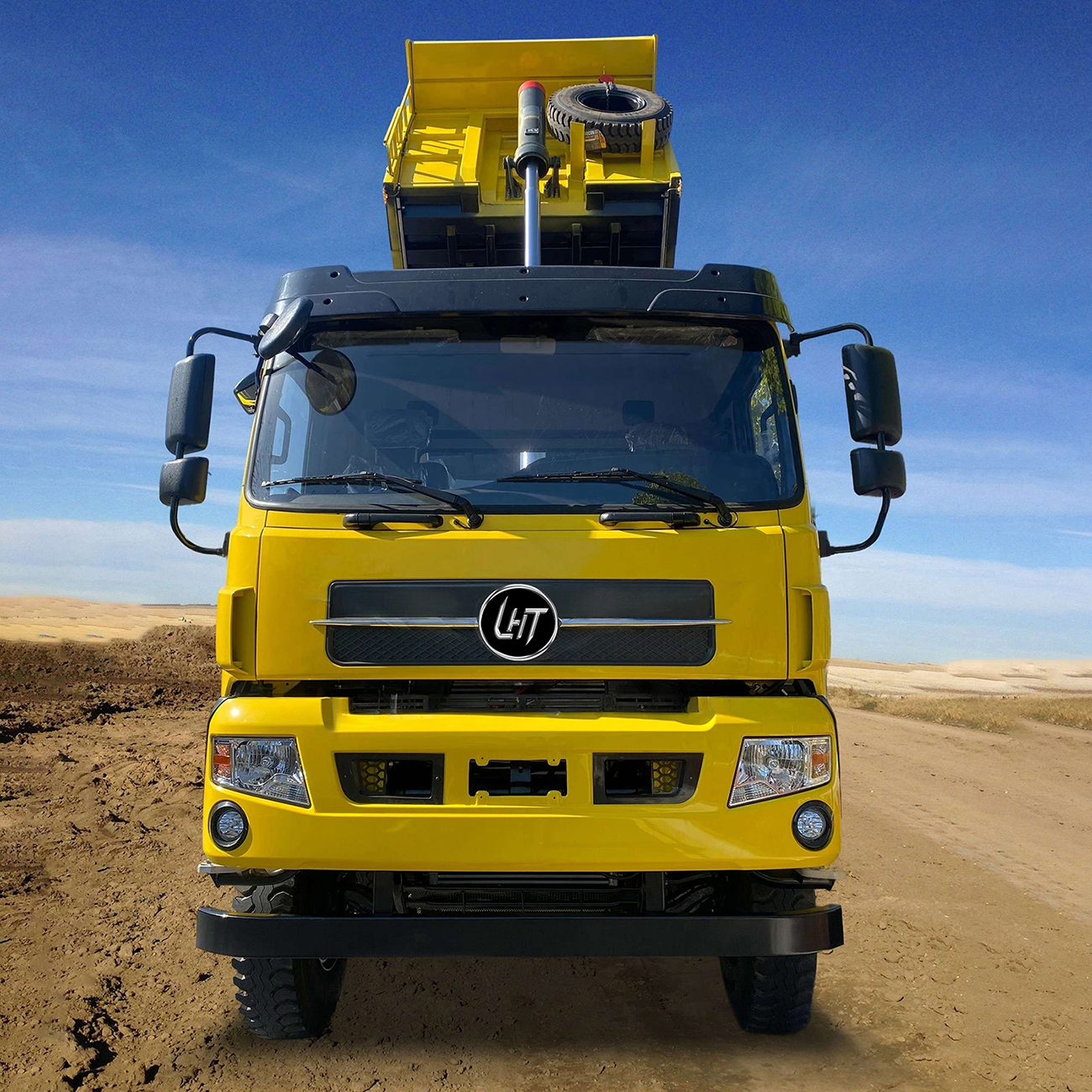 China Factory 8X4 Heavy Duty Dump Truck 50 Tons Drive Diesel Transport